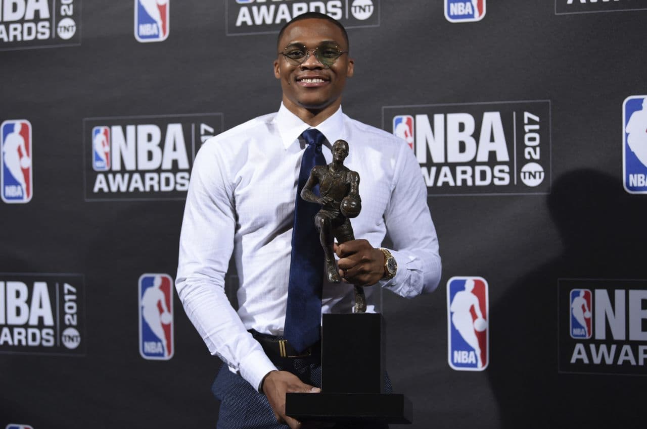 مراسم انتخاب بهترین های فصل 17-2016 بسکتبال NBA برگزار شد؛ از بهترین مربی فصل تا MVP