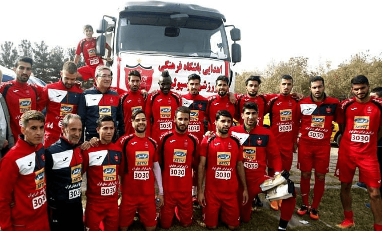 کمک های باشگاه پرسپولیس برای زلزله زدگان غرب کشور ارسال شد (عکس)