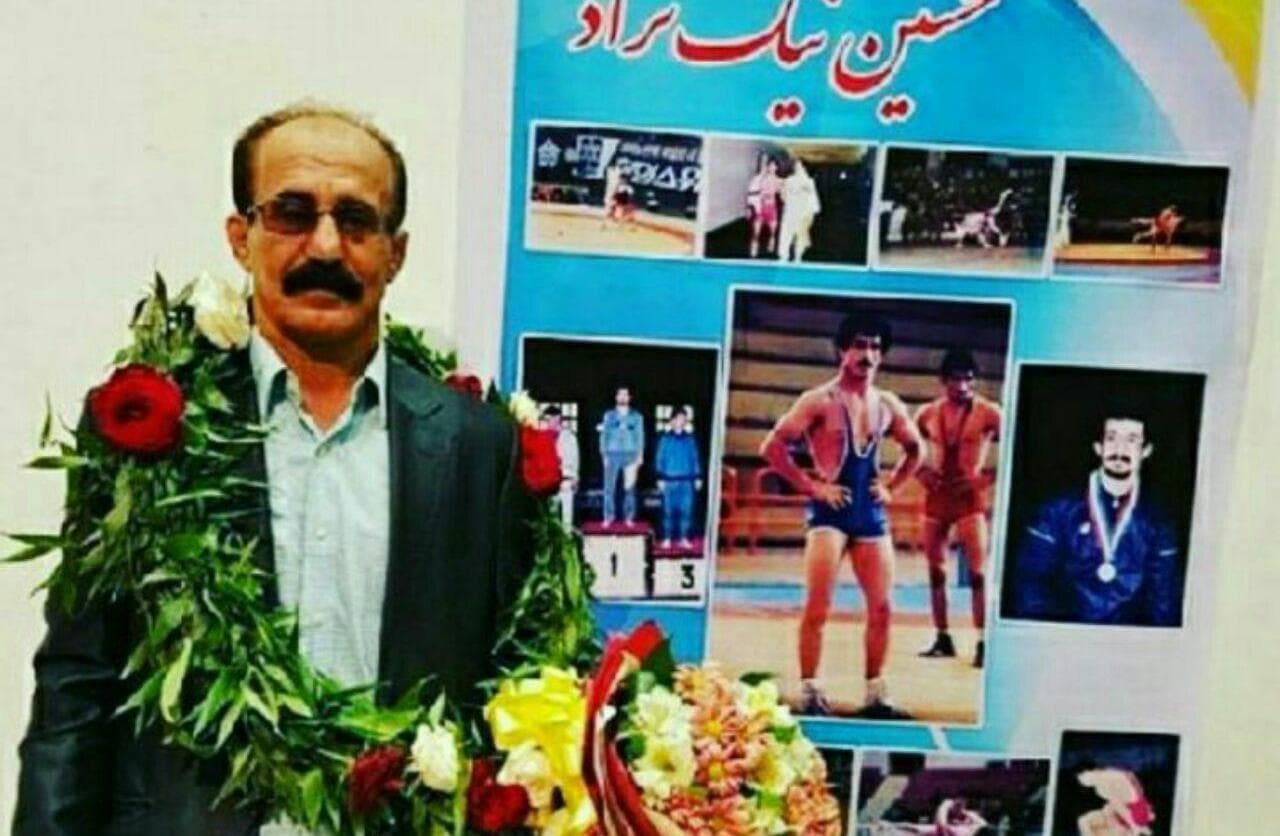 حسین نیک نژاد، ملی پوش اسبق کشتی ایران در حین رقابت در مسابقات کشتی پیشکسوتان درگذشت