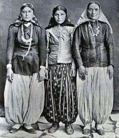 تیپ دختران تهرا‌نی در زما‌ن قاجار‌ (عکس)