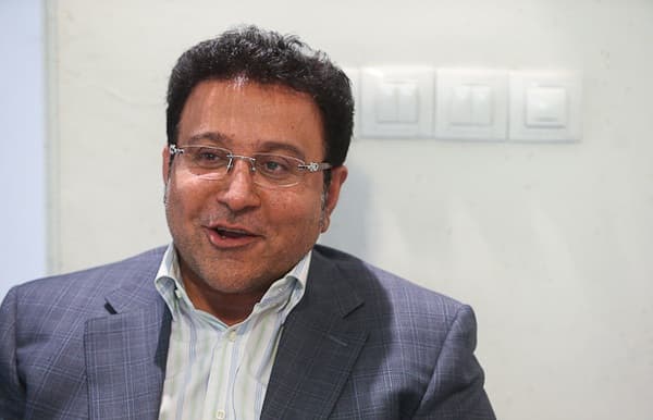 هدايتى: من كنار مى كشم، پرسپوليس را نابود نكنيد