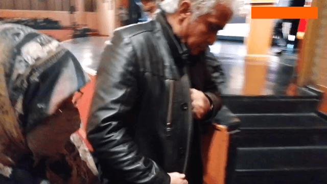 تقدیر از محمد پارسا و مادرش در آیین نکوداشت سازندگان فوتبال / فیلم