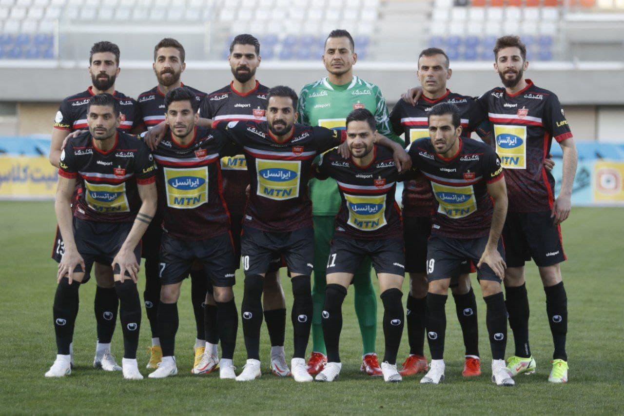 چرا پرسپولیسی ها دو ساعت در رختکن ورزشگاه سیرجان ماندند؟ 