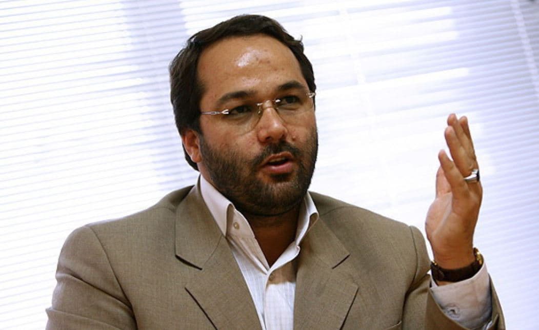 احتمال انتقال احمد مددی و علی اصغر ملکیان از استقلال به وزارت ورزش