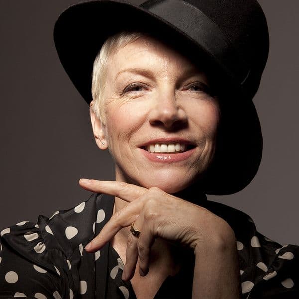 دانلود آهنگ Annie Lennox - I Put A Spell You (آهنگ فیلم Fifty Shades Of Grey)