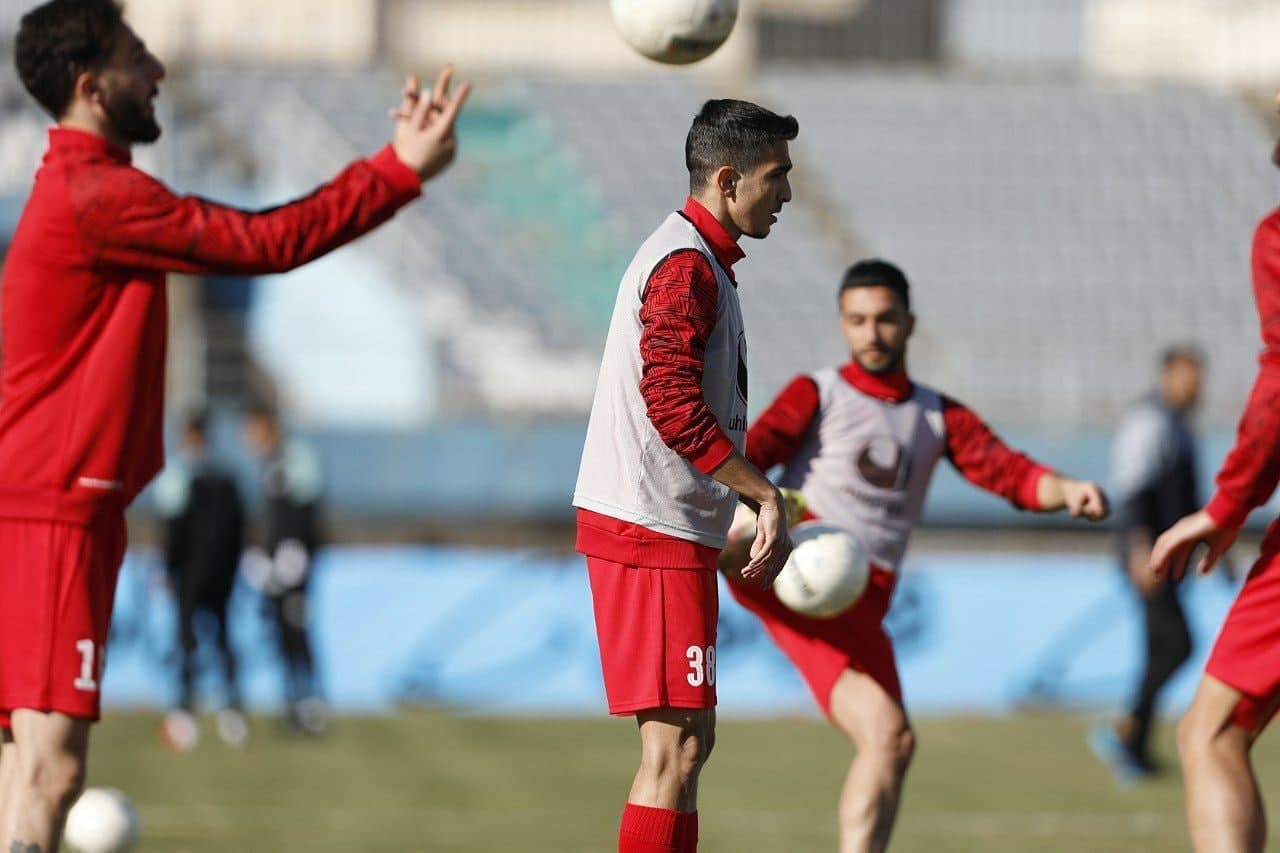 احسان حسینی از هواداران پرسپولیس عذرخواهی کرد