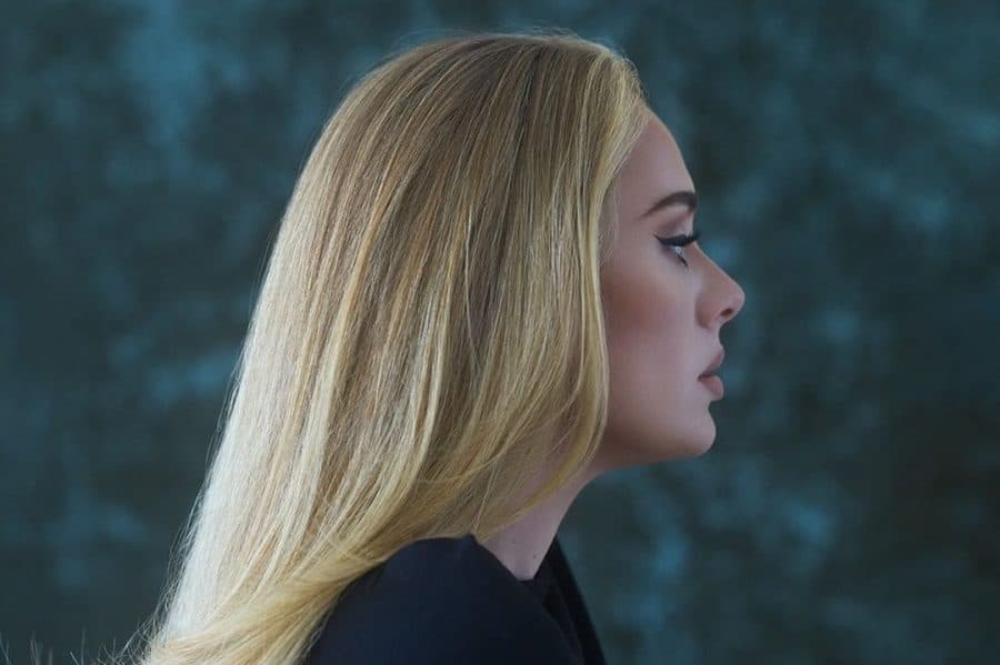 آهنگ Strangers By Nature از آلبوم 30 Adele