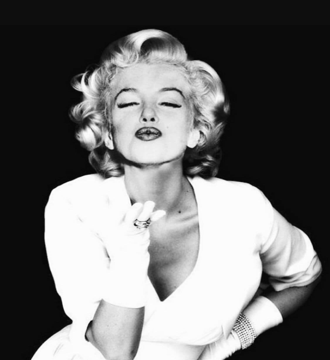موسیقی بوسه از مریلین مونرو " Marilyn Monroe - kiss