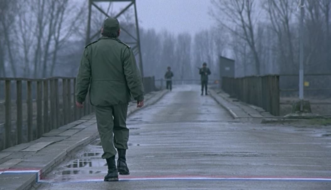 معرفی فیلم ‍ گام معلق لک لک (The Suspended Step of the Stork)، اثر تئو آنجلوپولوس