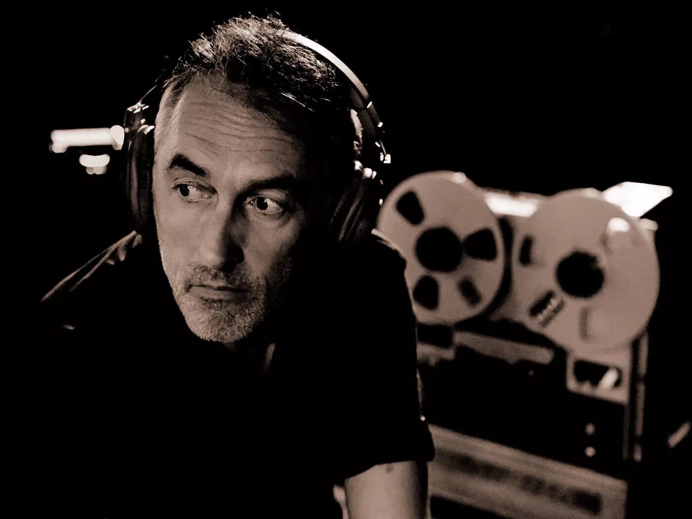  دانلود آهنگ بیکلام Naval از Yann Tiersen