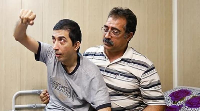 روز تلخ برای یک بازیکن دوست داشتنی فوتبال ایران؛ محمد پارسا، 30 سال است روی پا نمی ایستد!
