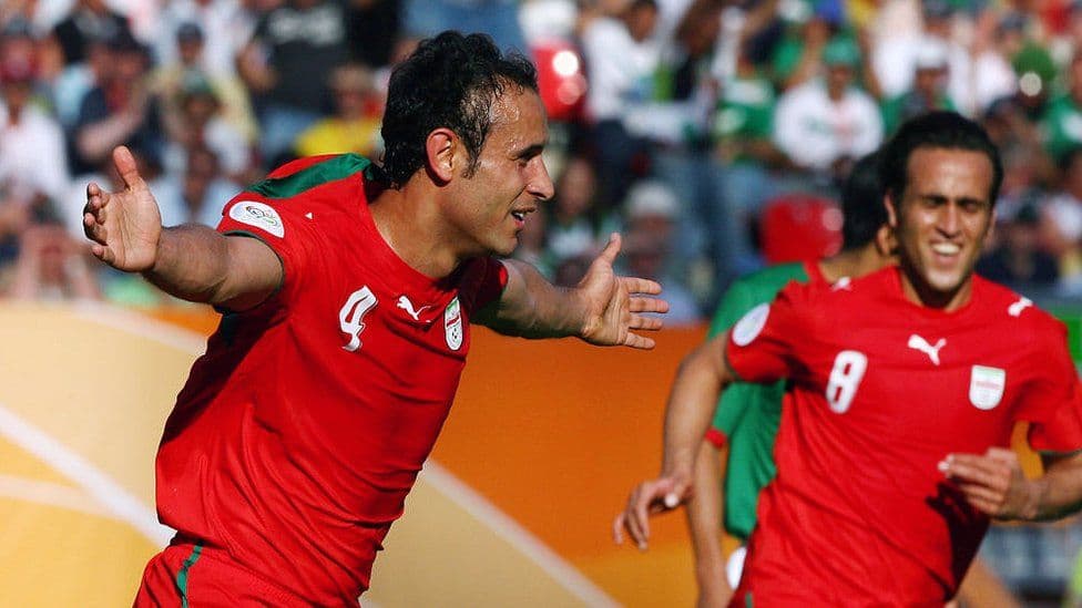هاکان شوکور رکورددار جهان، گل محمدی رکوردار ایران