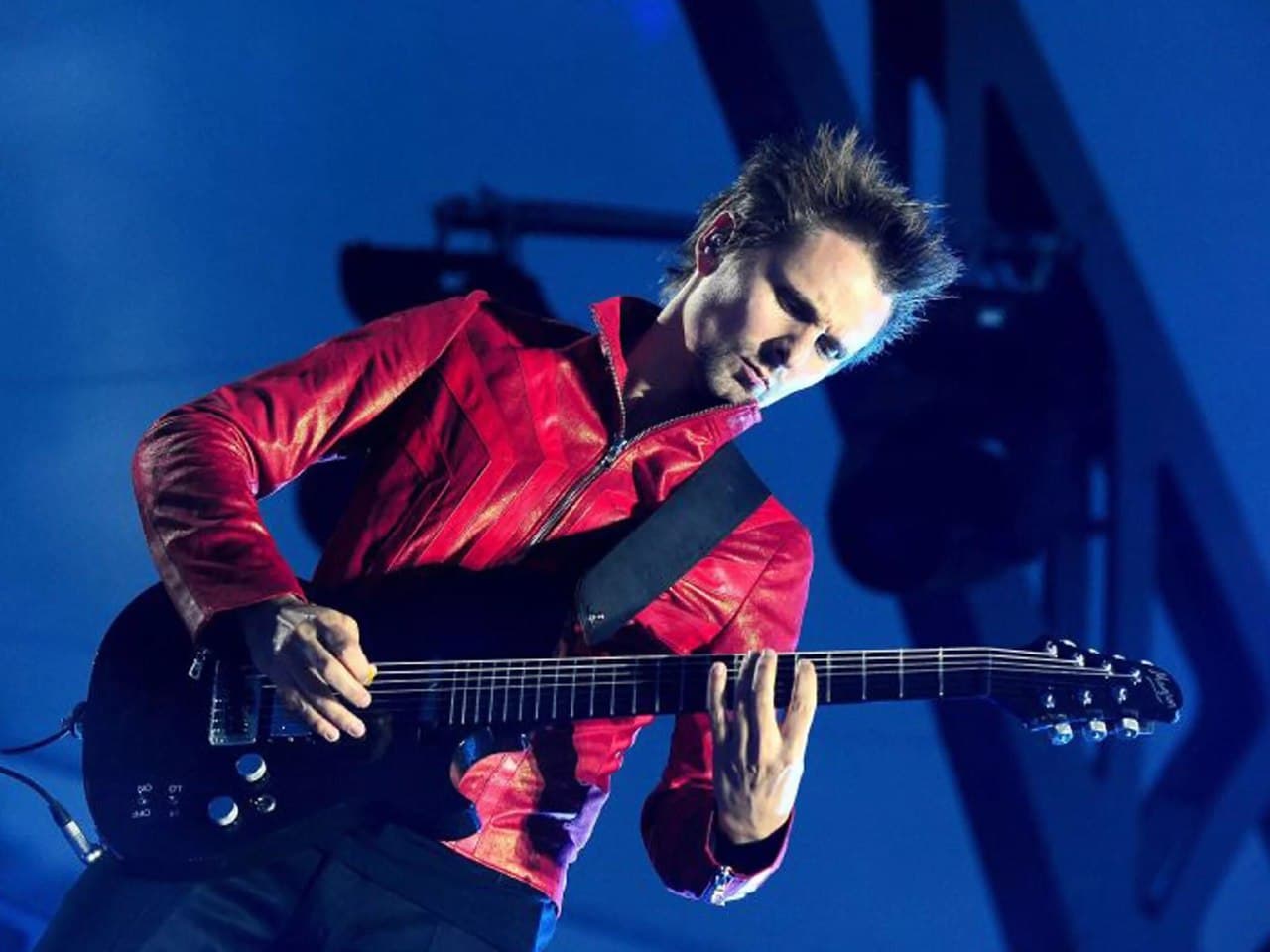 دانلود آهنگ Supermassive Black Hole از Muse