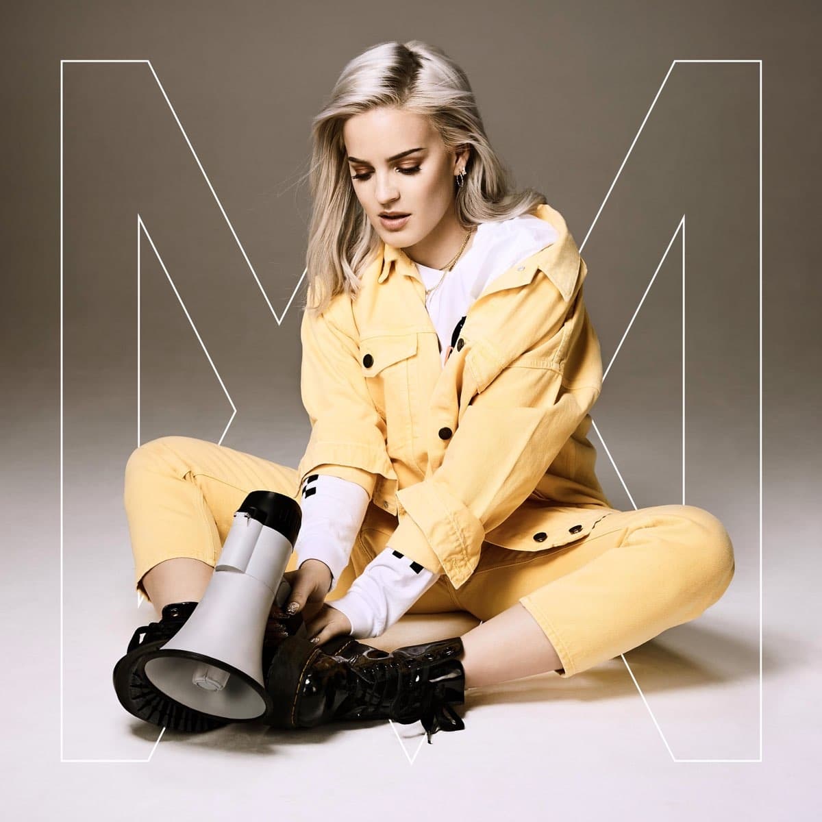 Anne-Marie ft. Marshmello - Friends