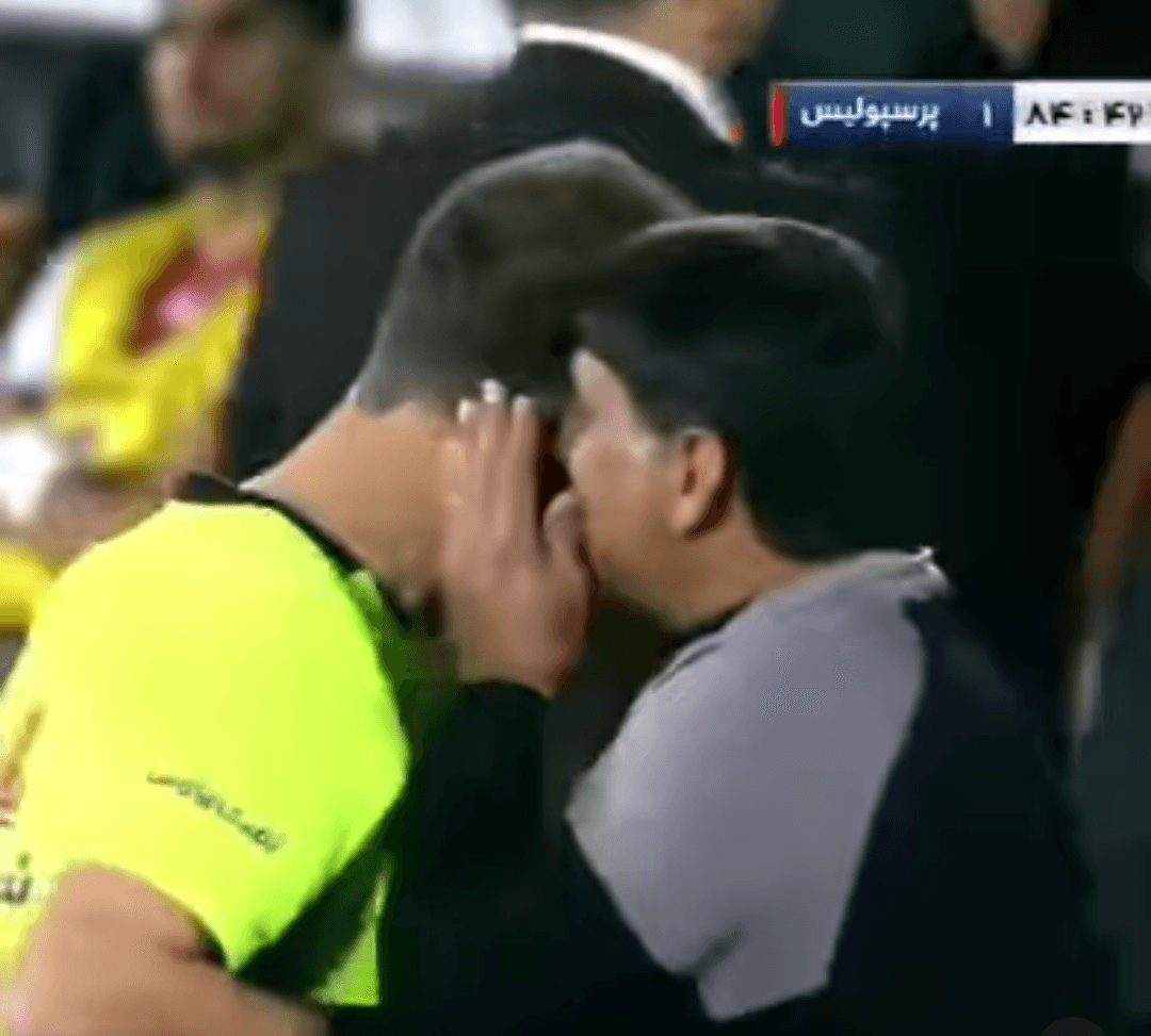 ?? مثلا مثل استقلالی ها توهم دارم الان .... ???