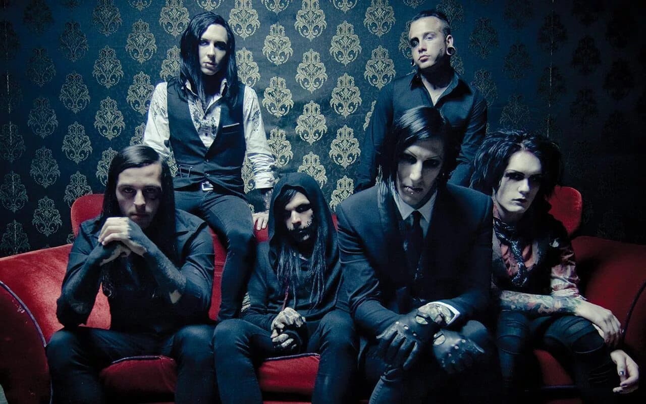 دانلود آهنگ فوق العاده eternally yours از motionless in white 