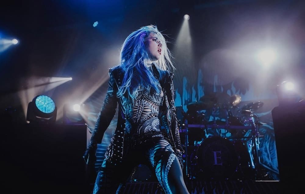 آهنگ Blood in the Water از Arch Enemy با متن و ترجمه
