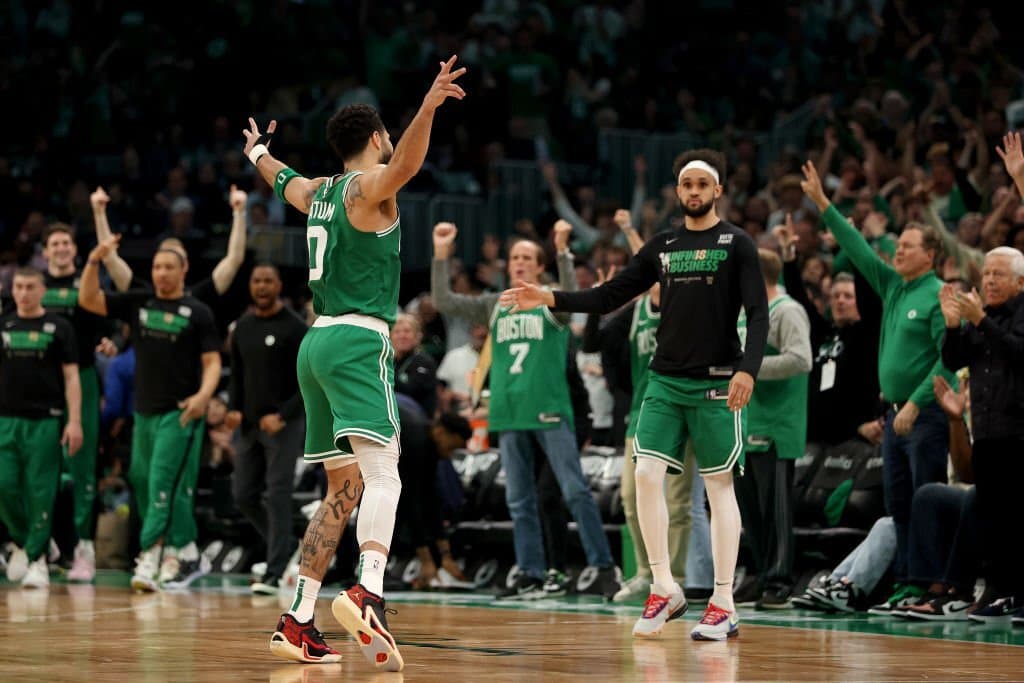 بسکتبال NBA | تیتم نابودگر و اشک MVP