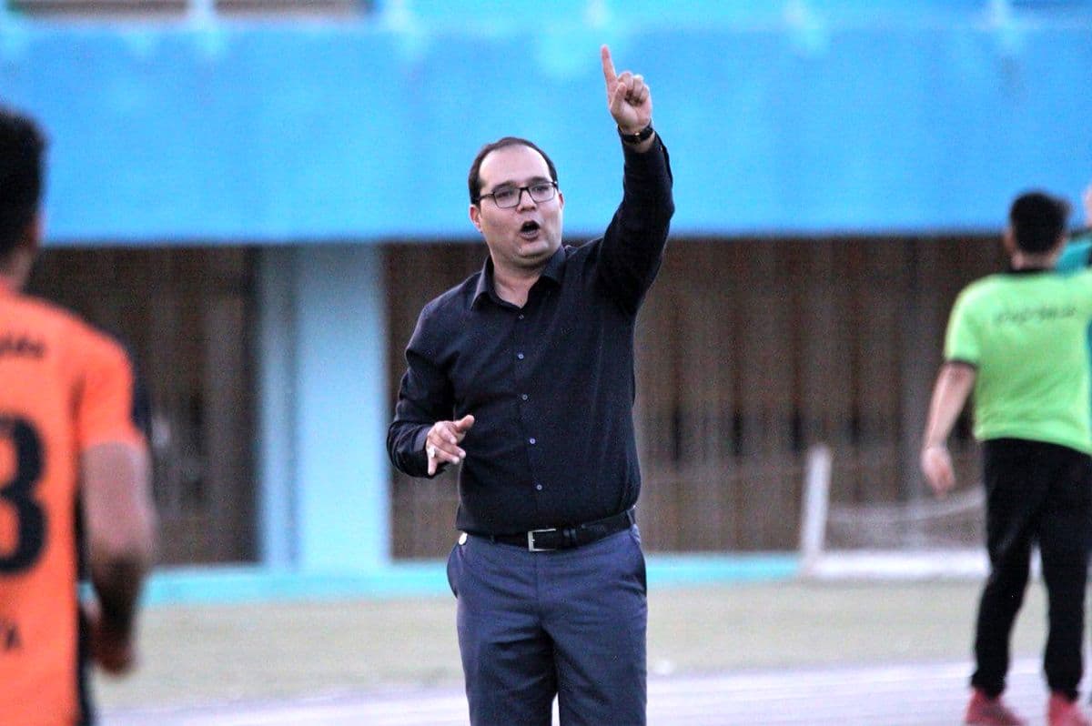 آغاز مراسم معارفه محمد ربیعی در باشگاه ذوب آهن