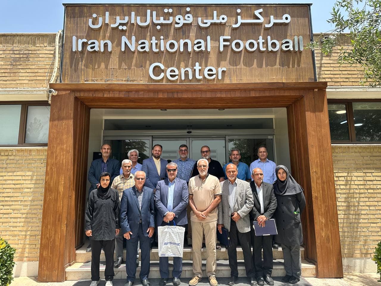 ملاقات نایب رییس فدراسیون فوتبال با مجید جلالی، حسین فرکی، آرش برهانی و طباطبایی!