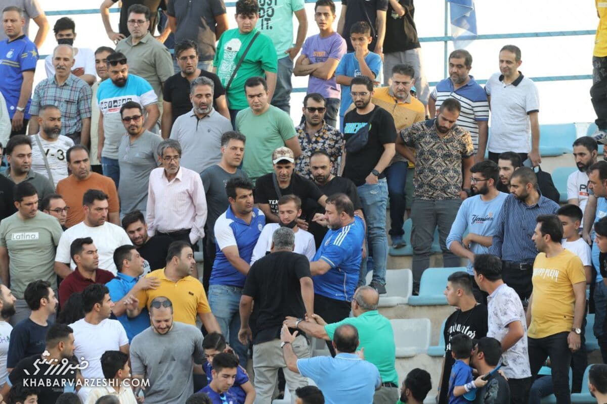 هنوز فصل شروع نشده حاشیه استقلال رو فرا گرفته 