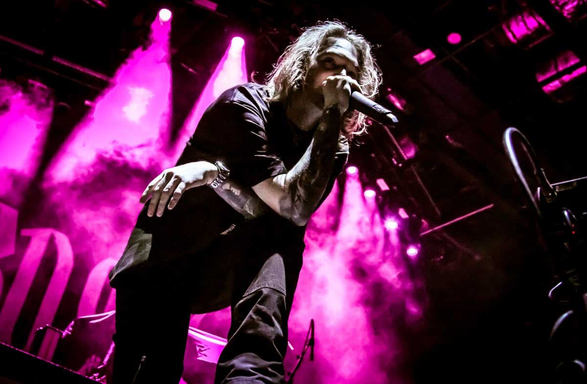 دانلود آهنگ Faded Out از Asking Alexandria