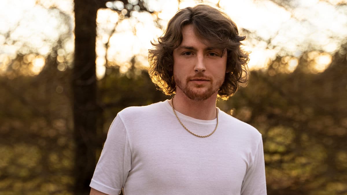 آهنگ Bailey Zimmerman - Rock And A Hard Place