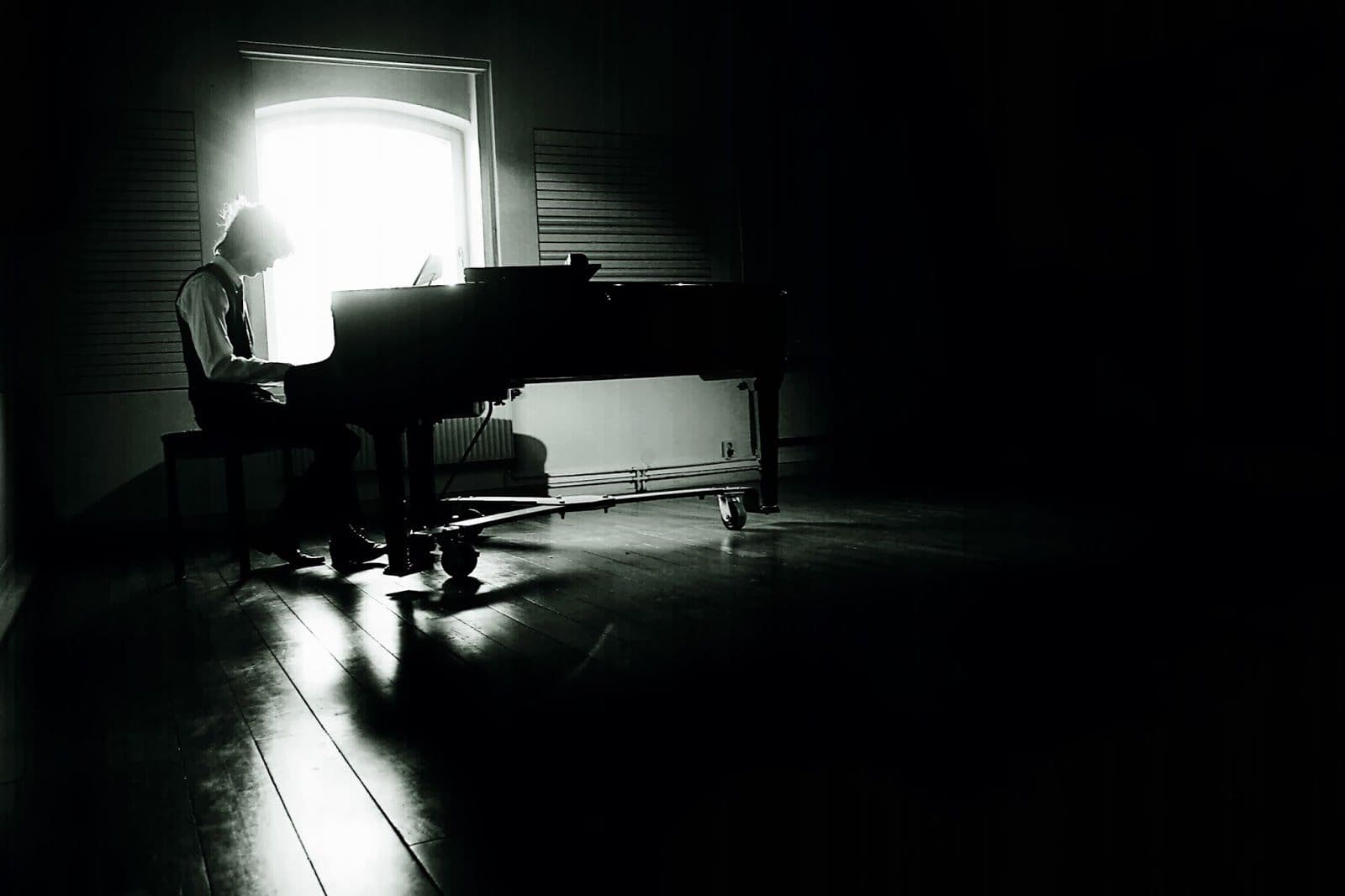 دانلود آهنگ maybe I maybe you (alternate version) _scorpions + متن