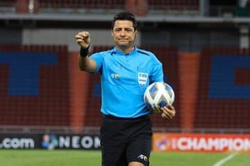 داور مطرح جام جهانی دربی را سوت می زند !