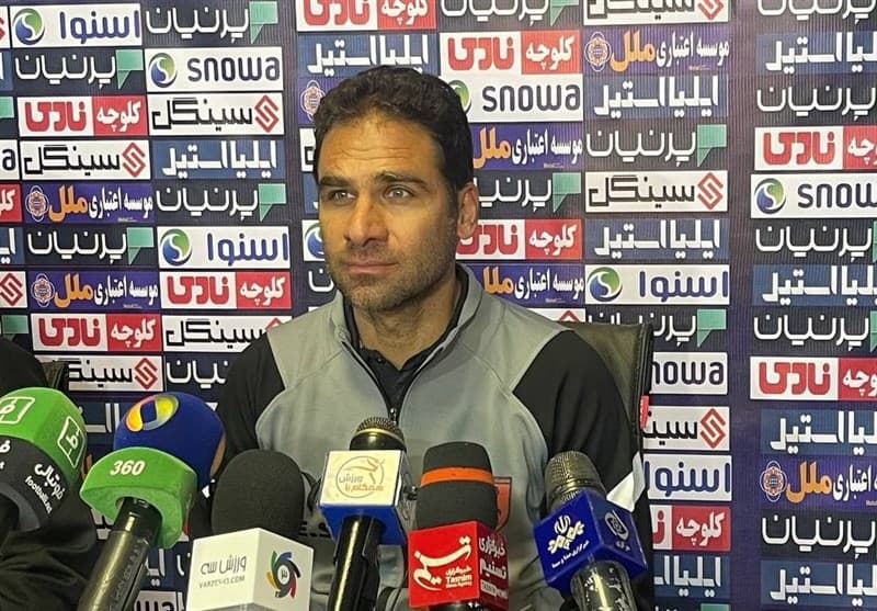 صادقی: هر کسی به ورزشگاه بیاید از دیدن بازی ذوب‌ آهن - تراکتور لذت می‌ برد