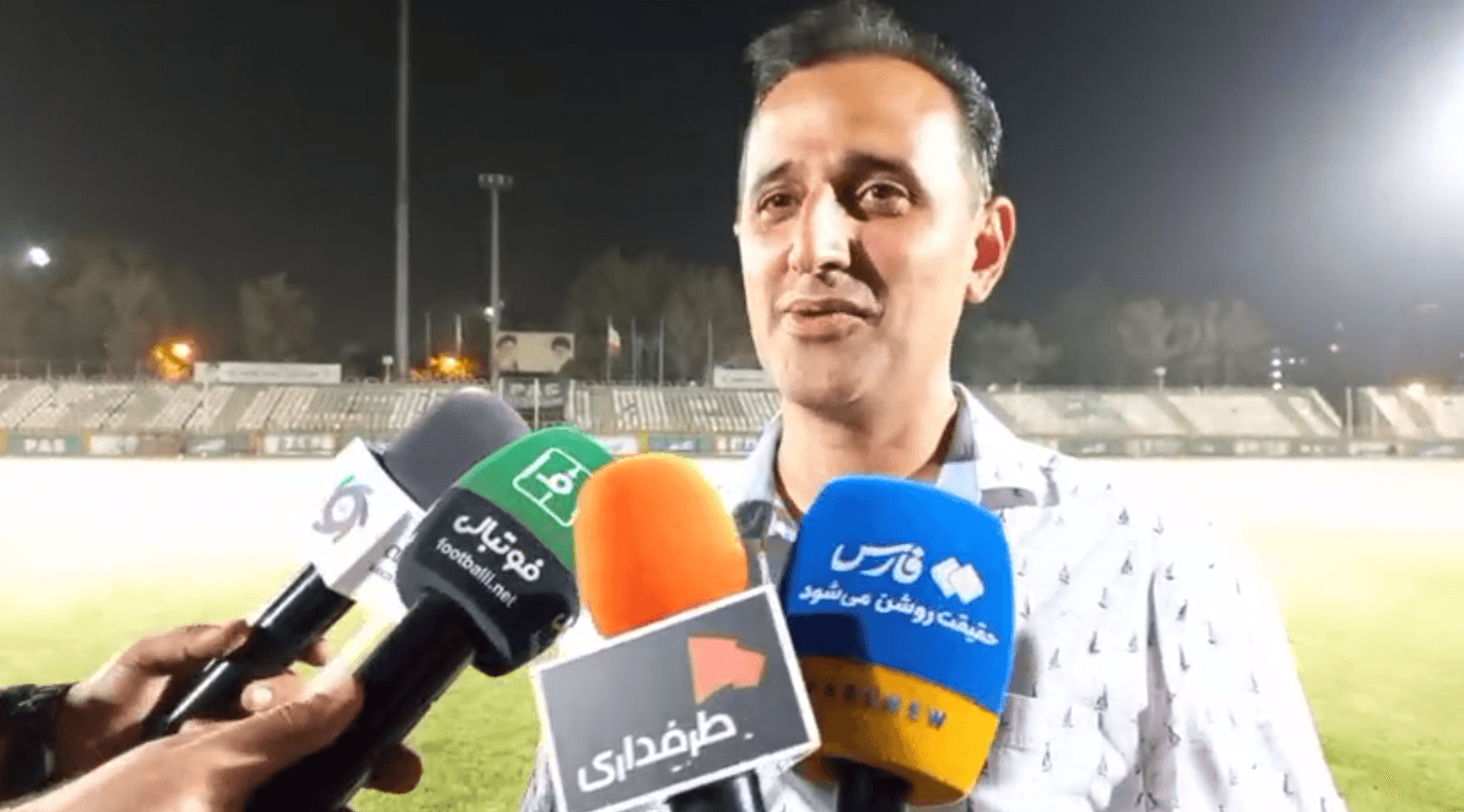 محمدرضا ابوالفضلی: وحید امیری چون سنش بالاست، نباید بازی کند؟ / نمی‌دانم چرا خلاف فیفا عمل می‌کنیم