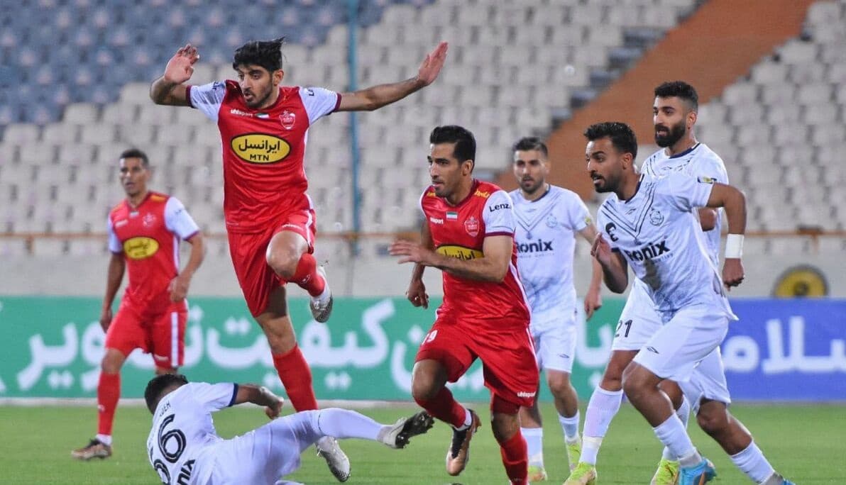معمای خط حمله پرسپولیس؛ امید عالیشاه یا وحید امیری؟