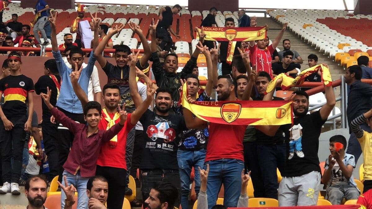 درگیری هواداران فولاد با کادر فنی پس از بازی با ملوان