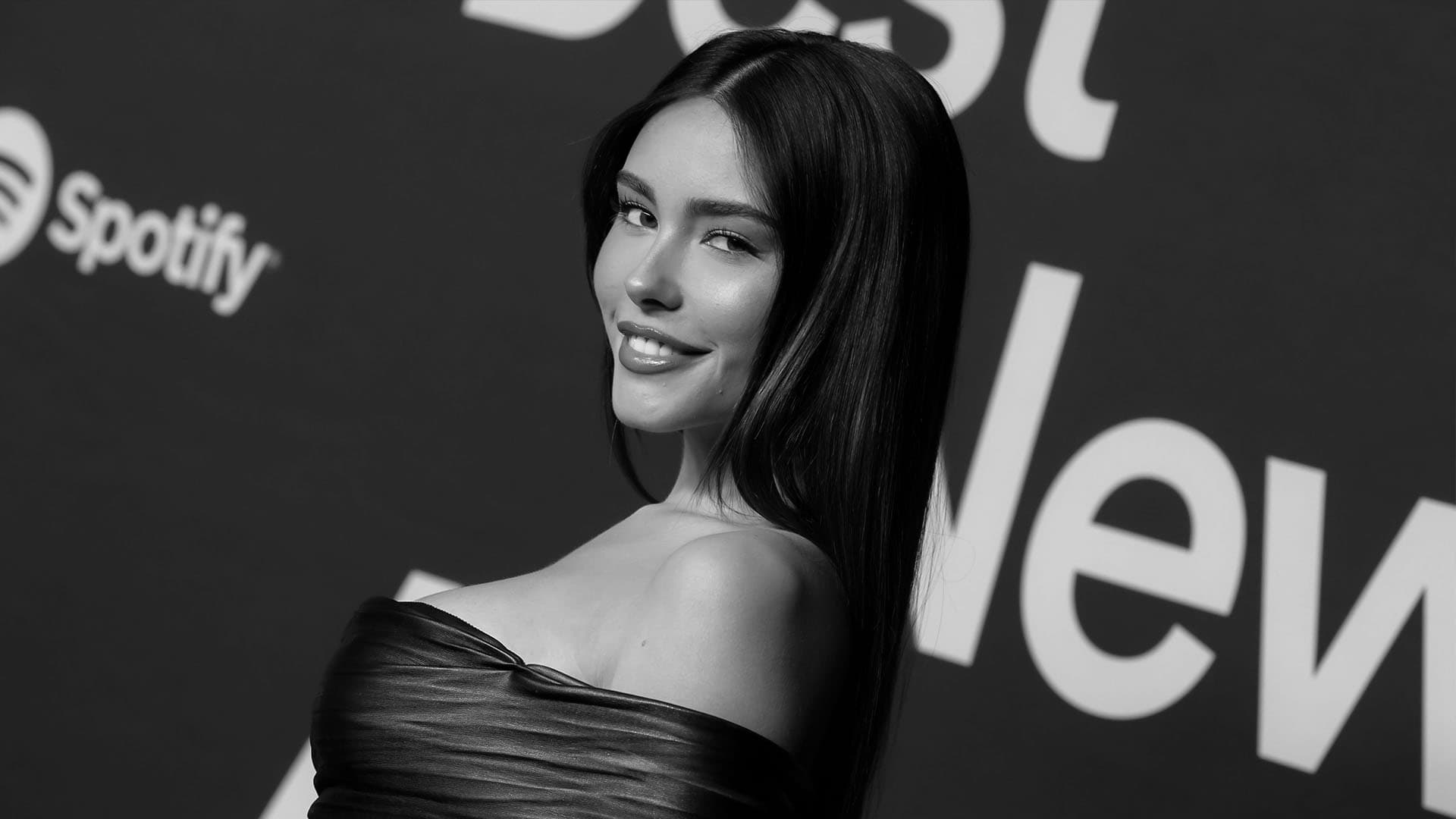 دانلود آهنگ جدید Madison Beer به نام 17