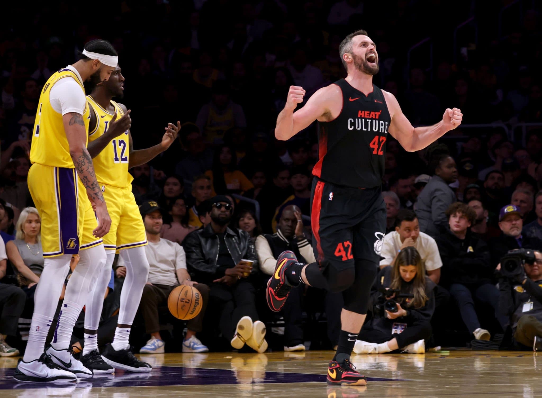 بسکتبال NBA | پیروزی بزرگ برای کلیپرز و هیت؛ پیسرز، باکس را عذاب می دهد 