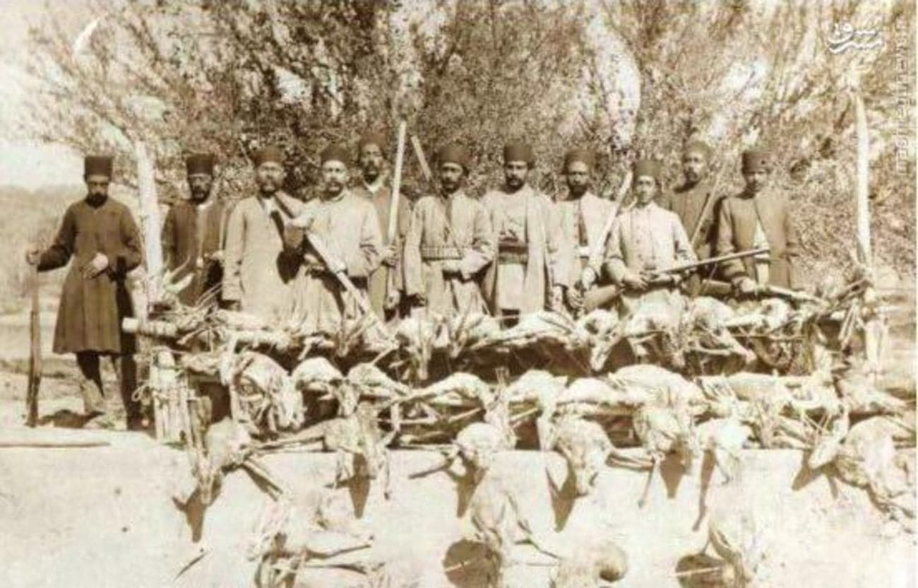 شکار ٣٨ راس آهو در یک روز زمان قاجار ، در صحراى ریکا سال ۱۲۸۱ شمسی