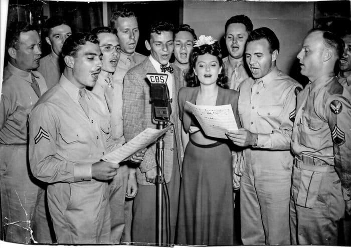دانلود آهنگ Over and Over از Frank Sinatra