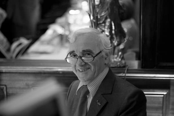 دانلود آهنگ Hier encore از Charles Aznavour