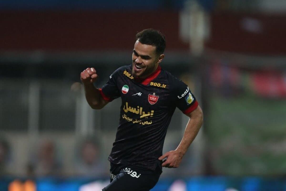 غیبت اوستون اورونوف و عالیشاه در تمرینات پرسپولیس