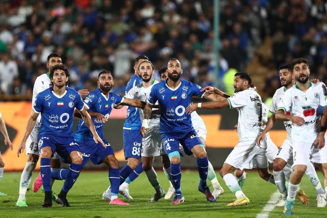 کارشناس داوری: روزبه چشمی باید اخراج می‌شد؛ ربیعی جنتلمن است و اطرافش ملیجک ندارد!