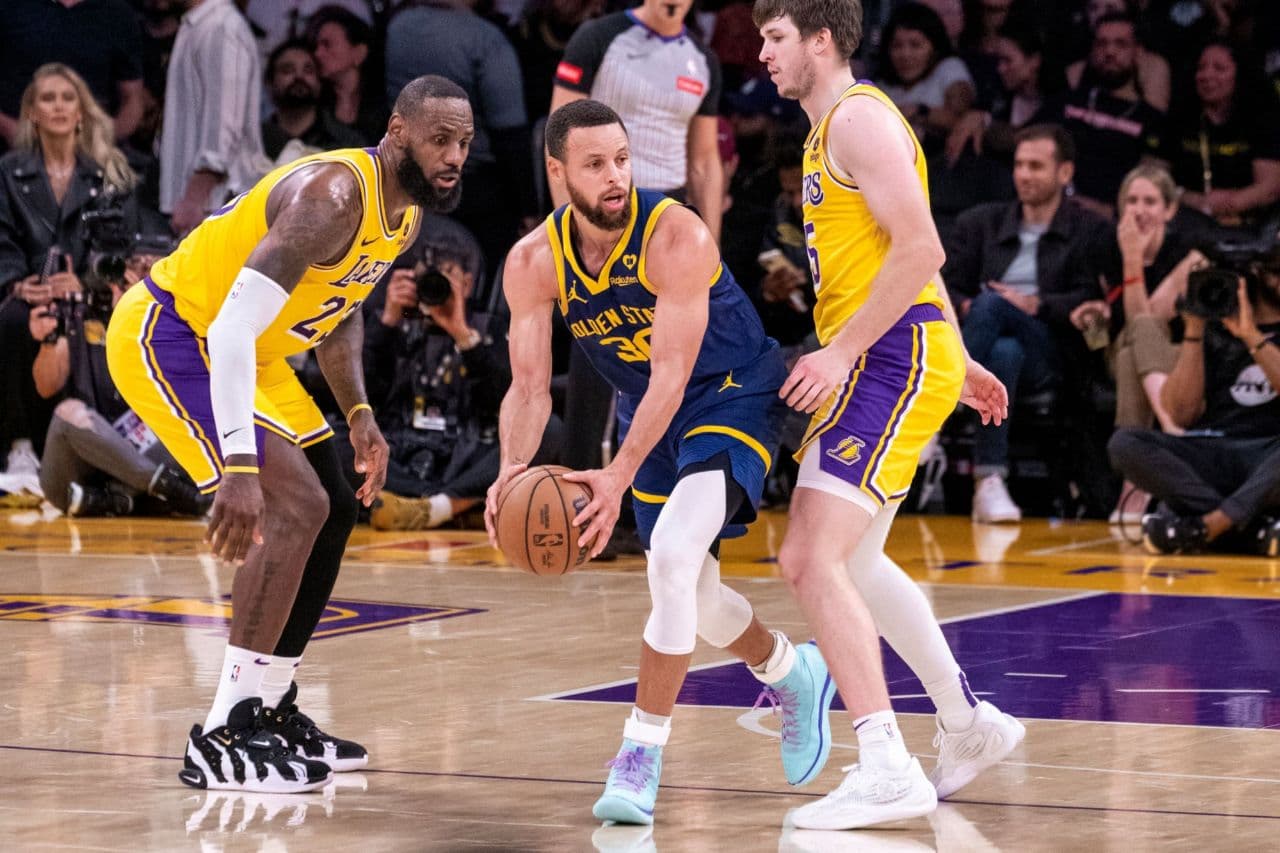 بسکتبال NBA | باران سه امتیازی بر سر لیکرز؛ سلام آقای تریپل دبل! 