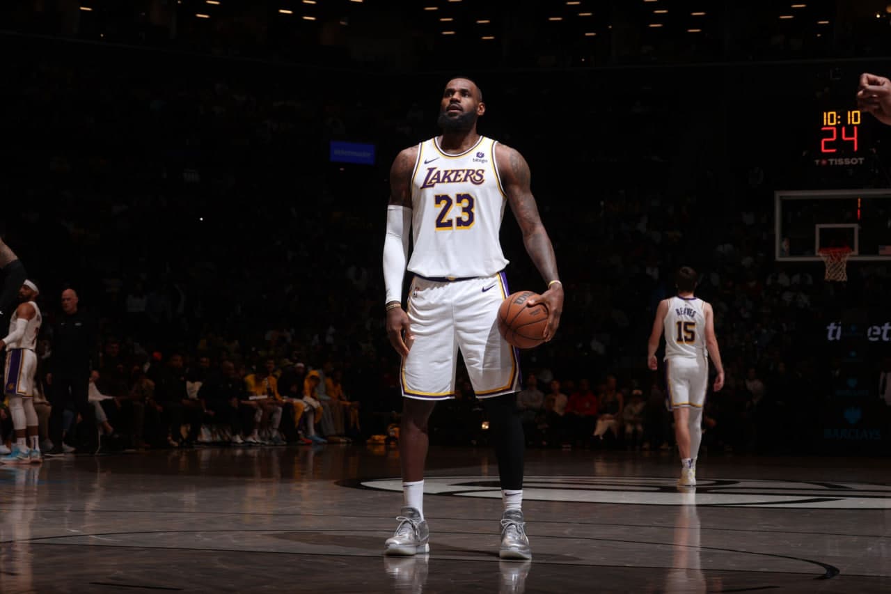 بسکتبال NBA | عجب دودی از این کنده بلند می شود! 