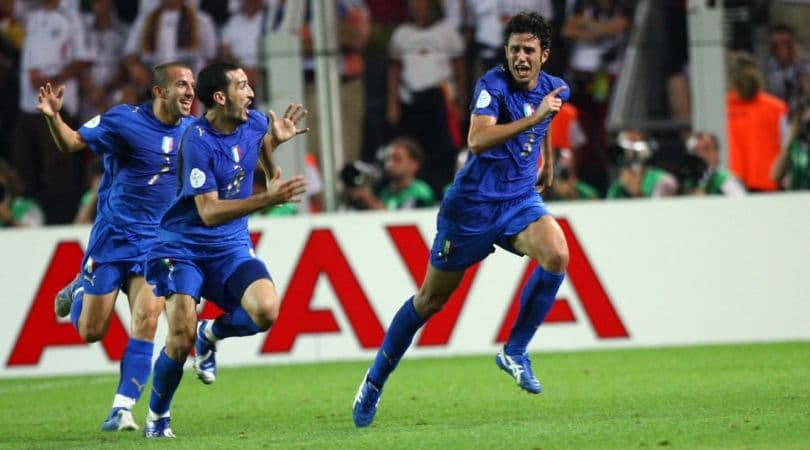 صعود ایتالیا به فینال جام جهانی با برتری 2-0 مقابل آلمان در دقایق پایانی وقت های اضافه (2006/7/4)