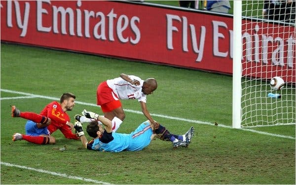 شکست 1-0 اسپانیا مقابل سوئیس در دور گروهی جام جهانی (2010/6/16)