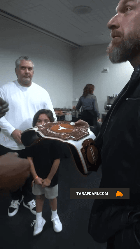 ملاقات تریپل اچ و کوین دورنت؛ اهدای کمربند اختصاصی به ستاره NBA از طرف WWE