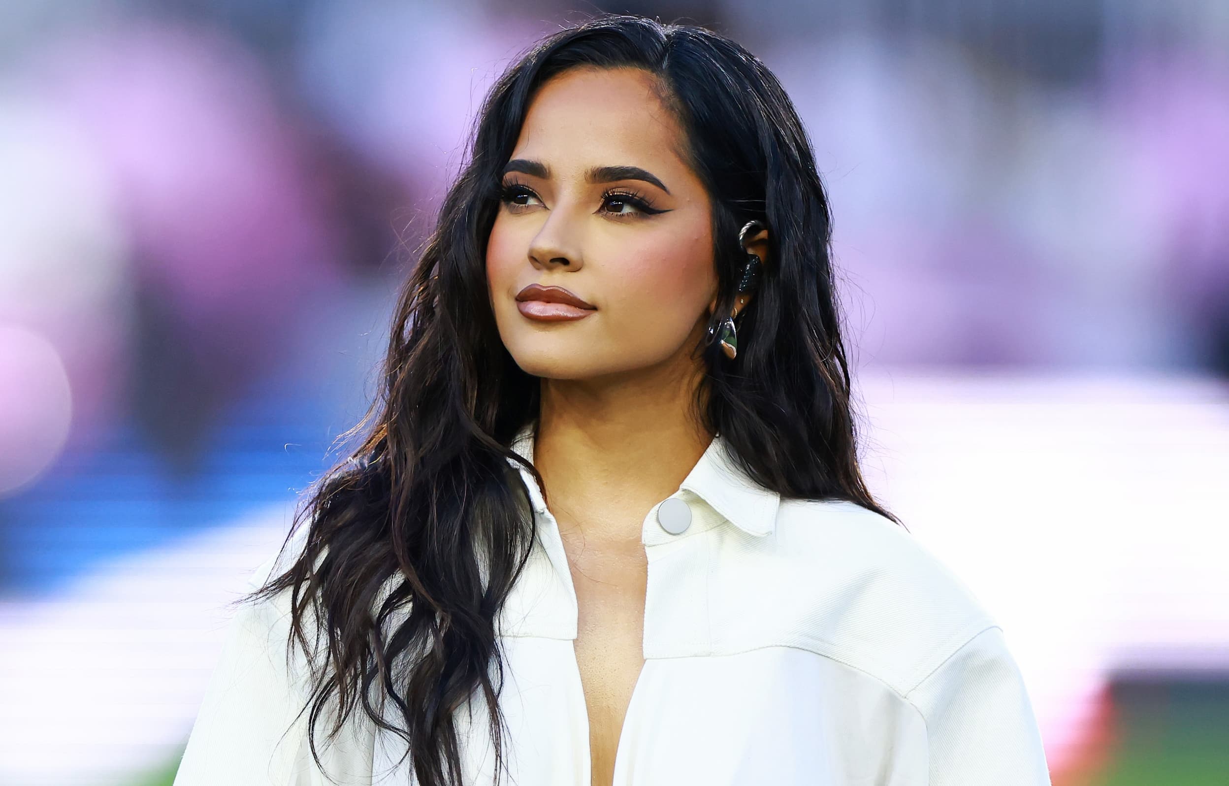 Becky G - Mala Santa