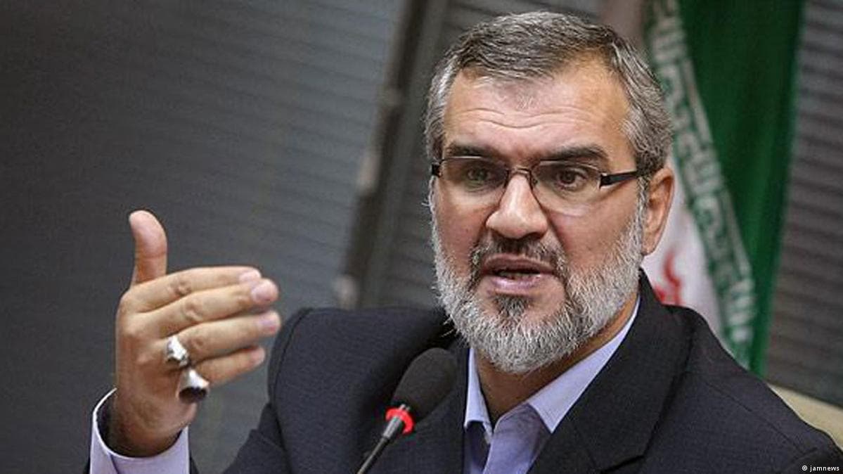 محمد رویانیان برای انتخابات ریاست جمهوری ثبت نام کرد / عکس