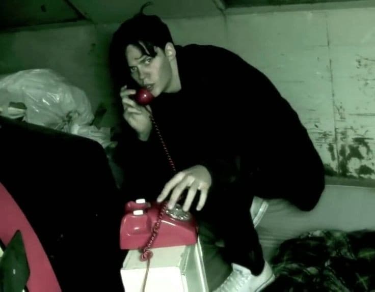 دانلود آهنگ Killing strangers|Marilyn Manson 