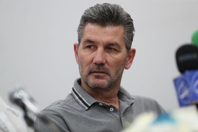 سرمربی گل‌گهر اوسمار را تحسین کرد؛ اوزونیدیس: پرسپولیس یا استقلال؟ سبک بازی ویرا را ترجیح می‌دهم!
