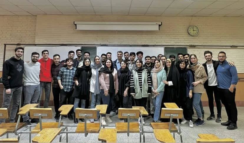 ۱۰ نکته ای که مریم میرزاخانی از زندگی اش  در گاردین گفته بود